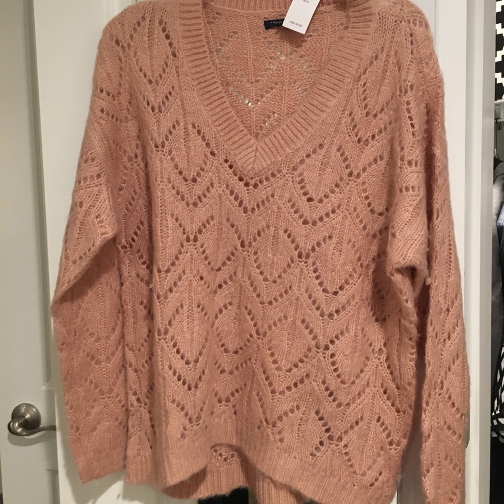 American Eagle Sweater - NEW WITH TAGS!